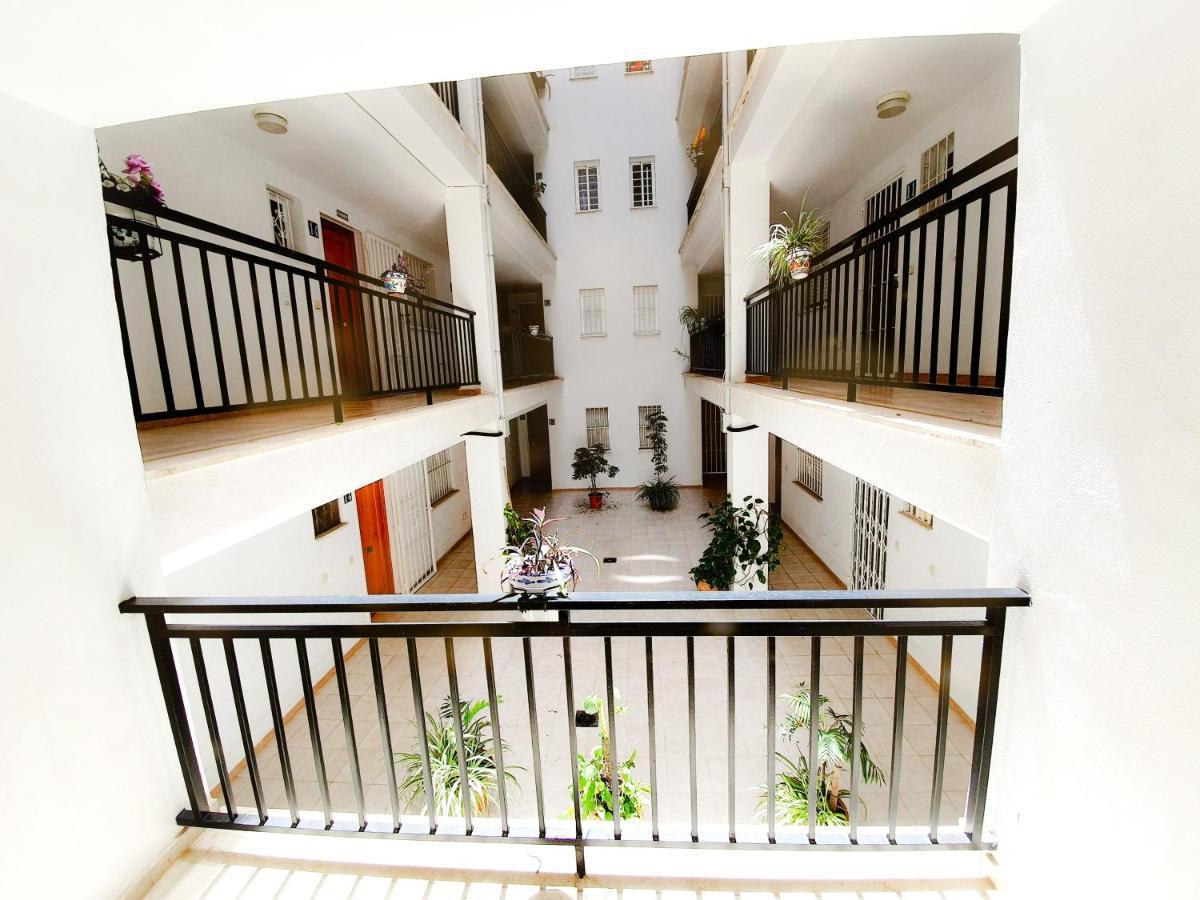 Best House Paola Torrevieja Bagian luar foto